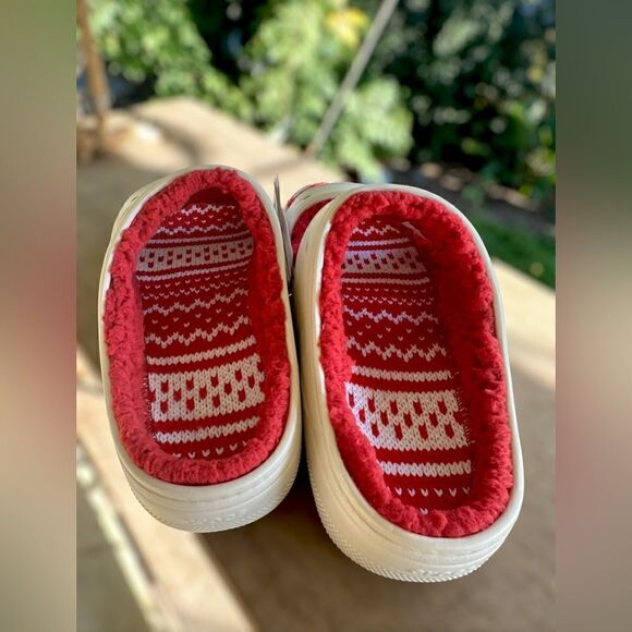 🔥🔥CROCS CLASSIC COZZZY SWEATER SANDAL Slide Size 9 Women 7 Mens - Picture 7 of 11